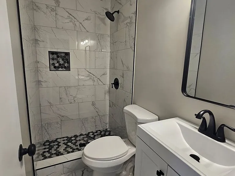 1510 Arthur Ave — Photo 22