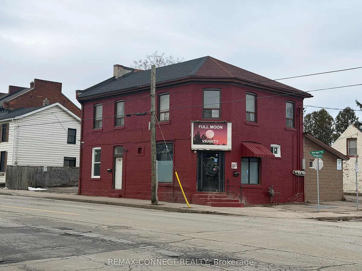 Building Photo - 267 Catharine St N #2