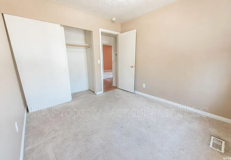 2037 N 2125 W — Photo 4