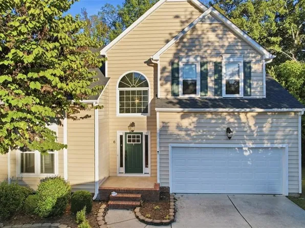 6 Rosebank Ct, Greensboro, NC 27407