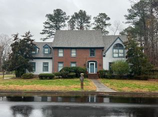2405 Entrada Dr, Virginia Beach, VA 23456