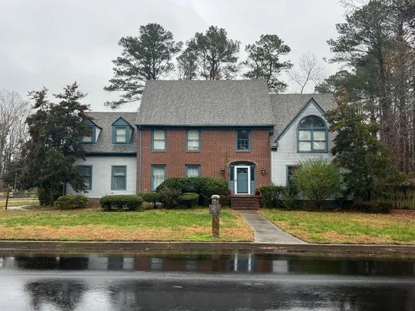 2405 Entrada Dr, Virginia Beach, VA 23456