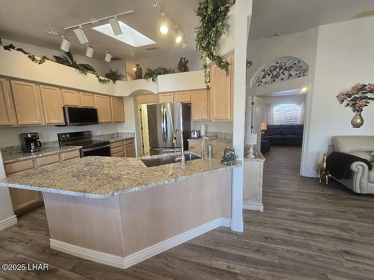 3175 Cotati Dr — Photo 36