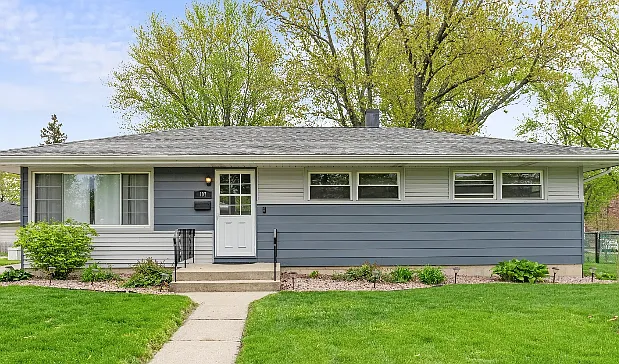 107 Crestview St — Photo 2