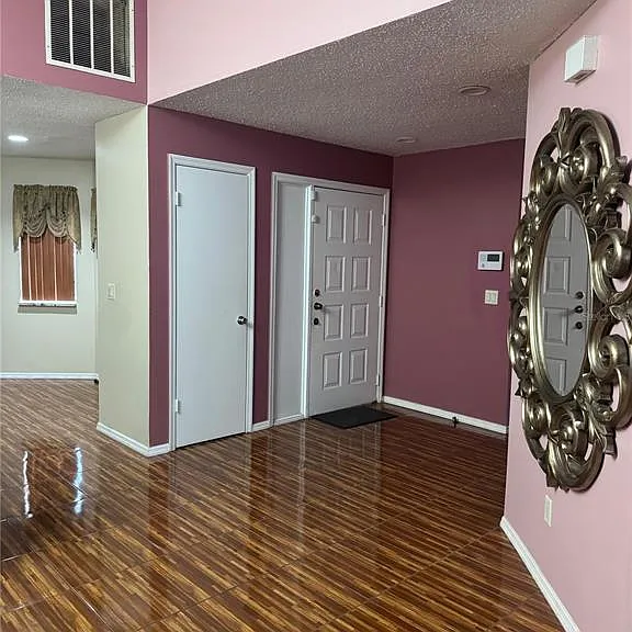138 Pinewood Cir — Photo 3