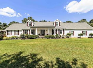 36 Vaughns Grove Rd, Trenton, TN 38382