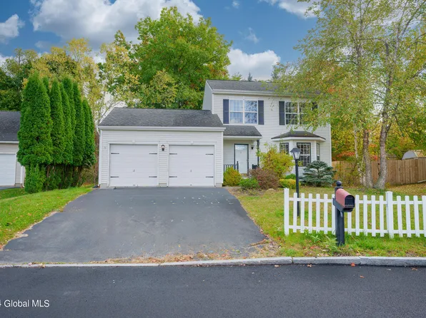 20 Cobblestone Lane, Troy, NY 12180