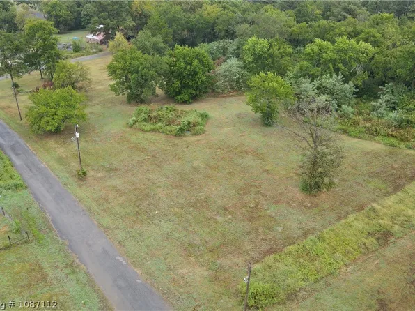 Choctaw Ave, Howe, OK 74940