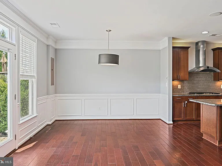 42350 Benfold Sq — Photo 10