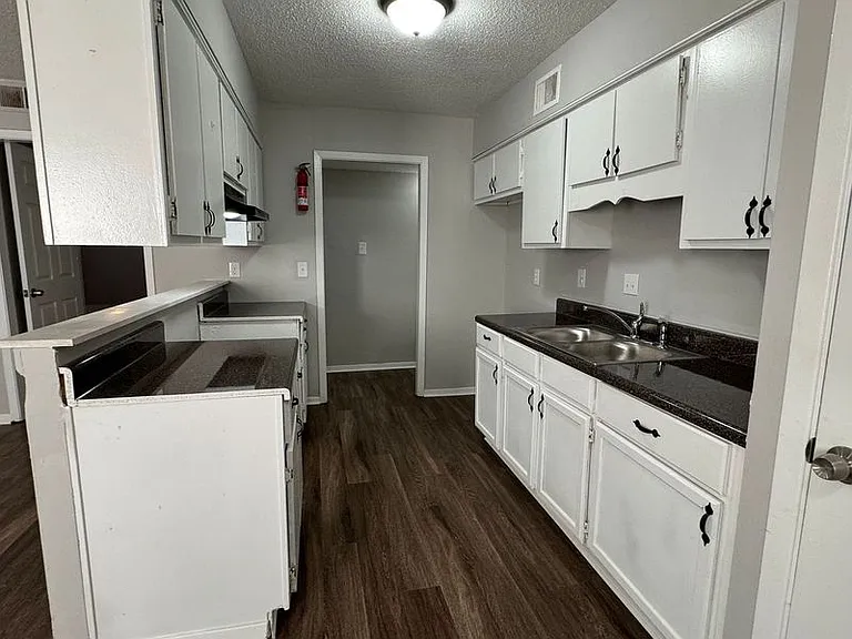 5711 Maple Tree Dr — Photo 5