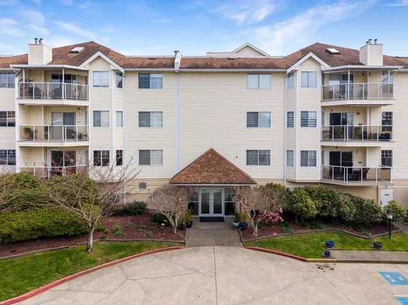 22611 116th Ave #208, Maple Ridge, BC V2X 0W7