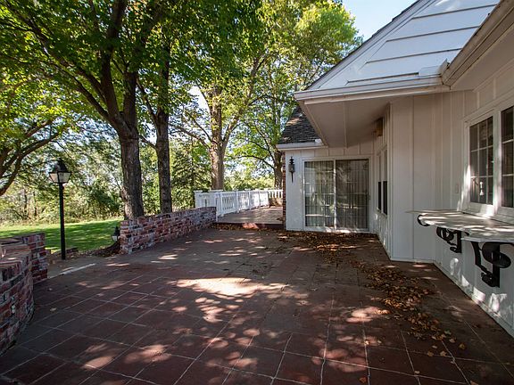 5th image of 3639 Lindenwood St