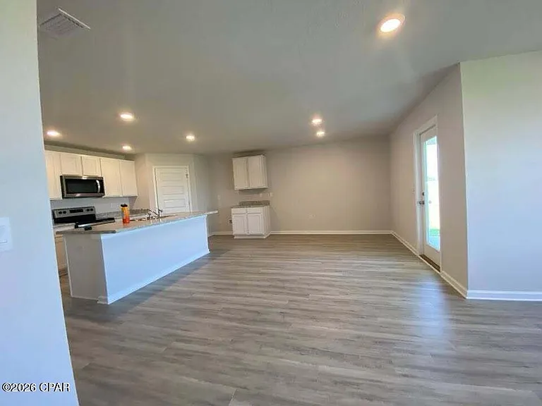 4960 Shurer Ln — Photo 8