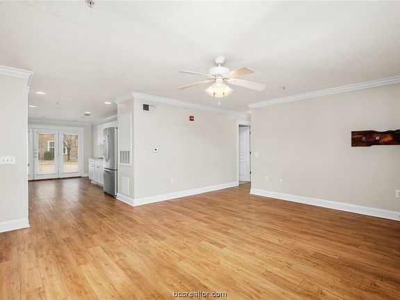5th image of 1725 Harvey Mitchell Pkwy S APT 1312