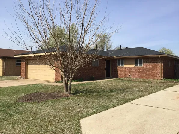 205 Vine St, Yukon, OK 73099