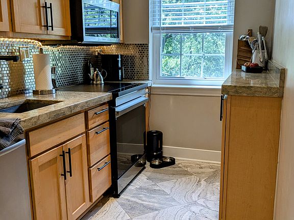 5th image of 1320 Fort Myer Dr APT 834