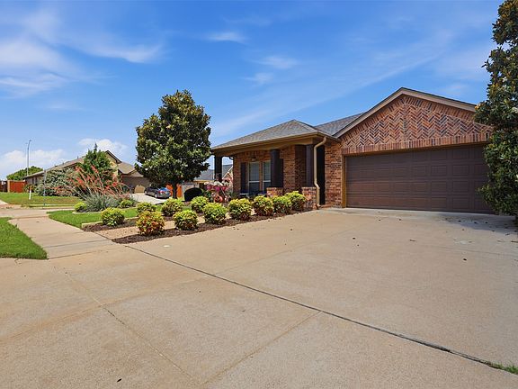 5th image of 436 Millbrook Ln