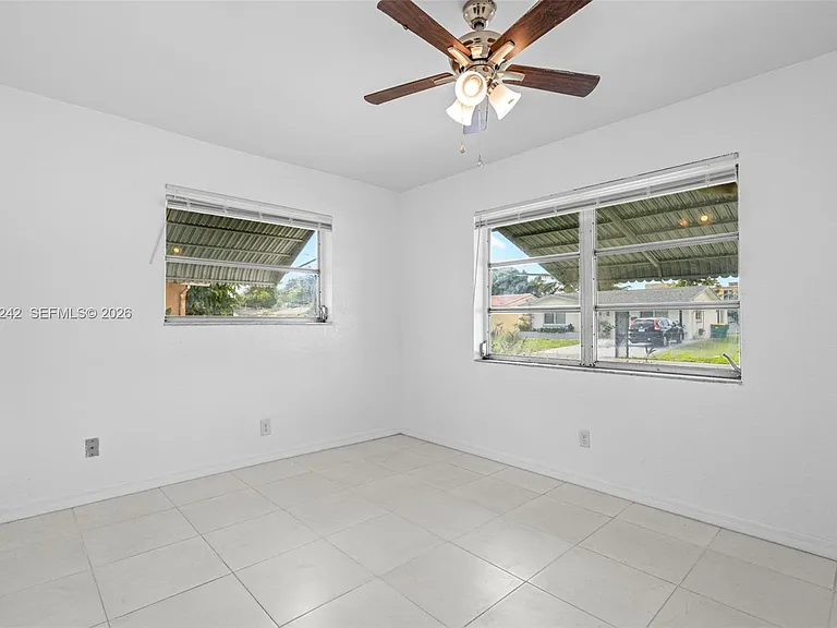 7505 NW 58th St — Photo 17