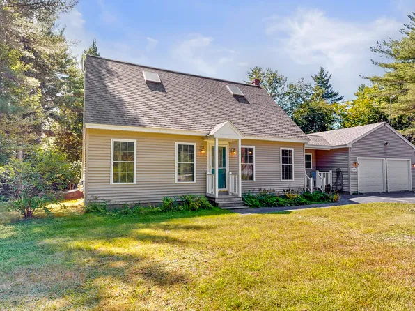 67 Saunders Road, Mechanic Falls, ME 04256