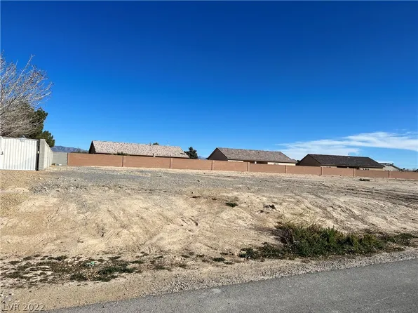 4821 Stoneham St, Pahrump, NV 89061