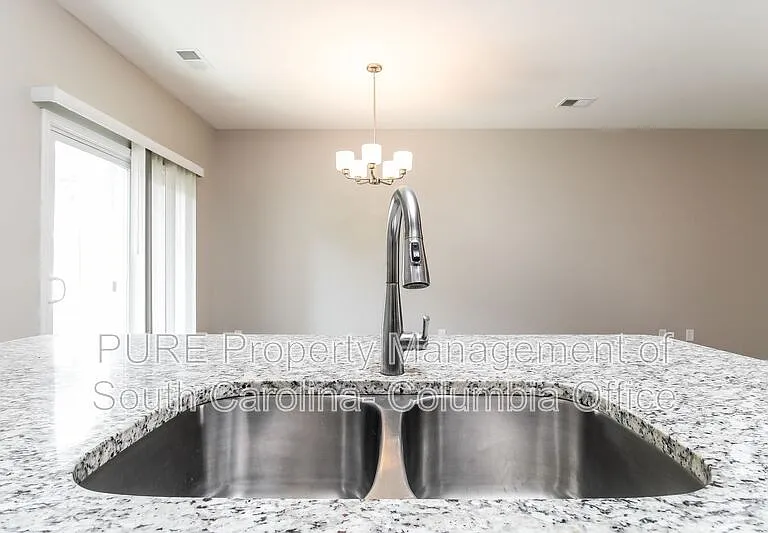 19 Grayson Grove Ct — Photo 8