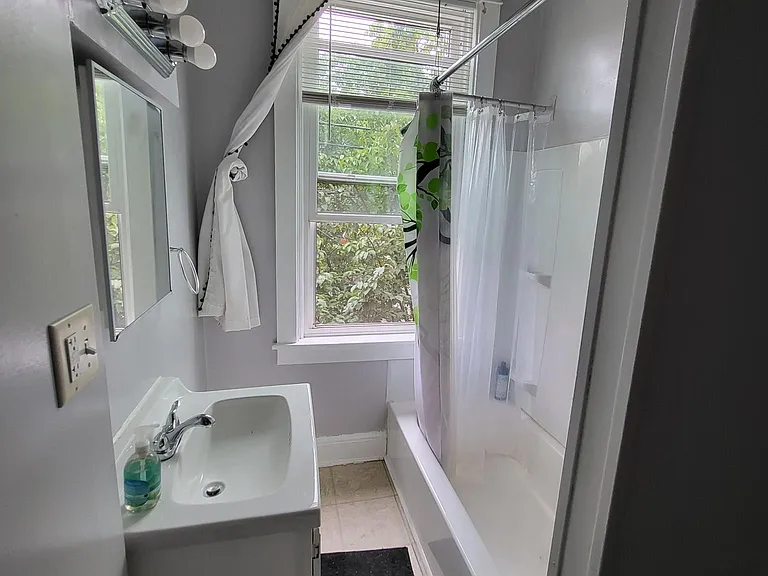 34 E Walnut St #B — Photo 22