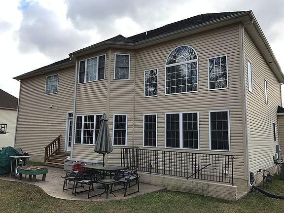 4th image of 3811 Chapman Dr