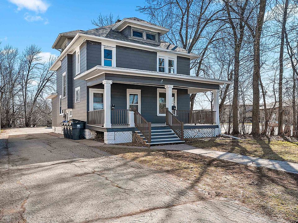 1st image of 209 Nicolet Blvd