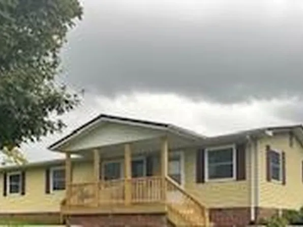 295 Blankenship Dr, North Tazewell, VA 24630