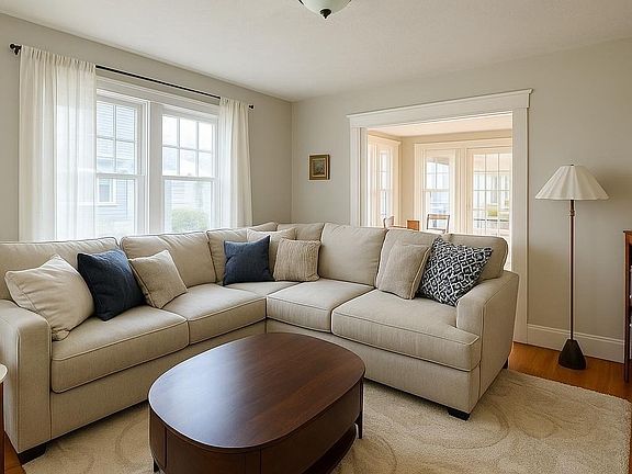 4th image of 29 Springfield St Suite 29