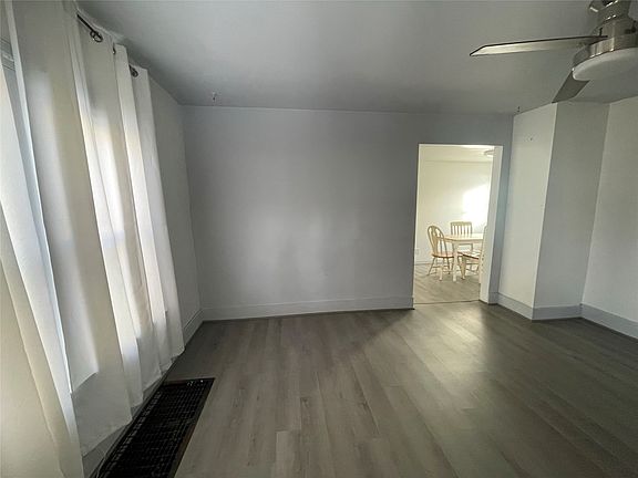 4th image of 23 Yager St
