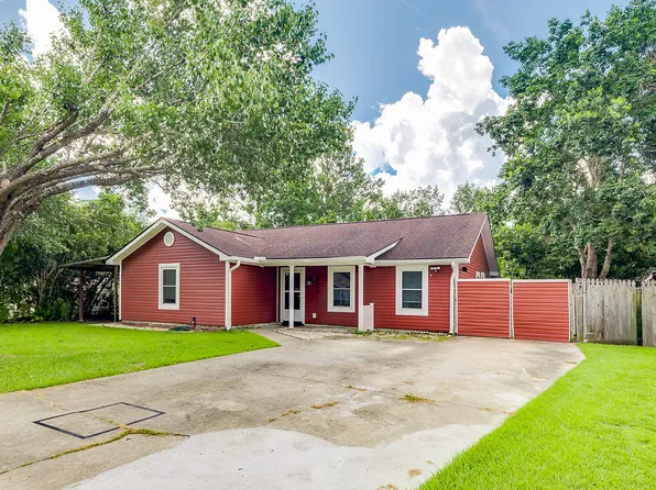 629 Honey Ridge Ln, Hinesville, GA 31313