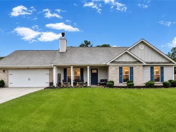 197 Hummingbird Ln, Statham, GA 30666