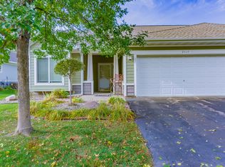 1464 Ravoux Ln, Chaska, MN 55318