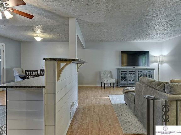 4th image of 1005 Kauii Dr