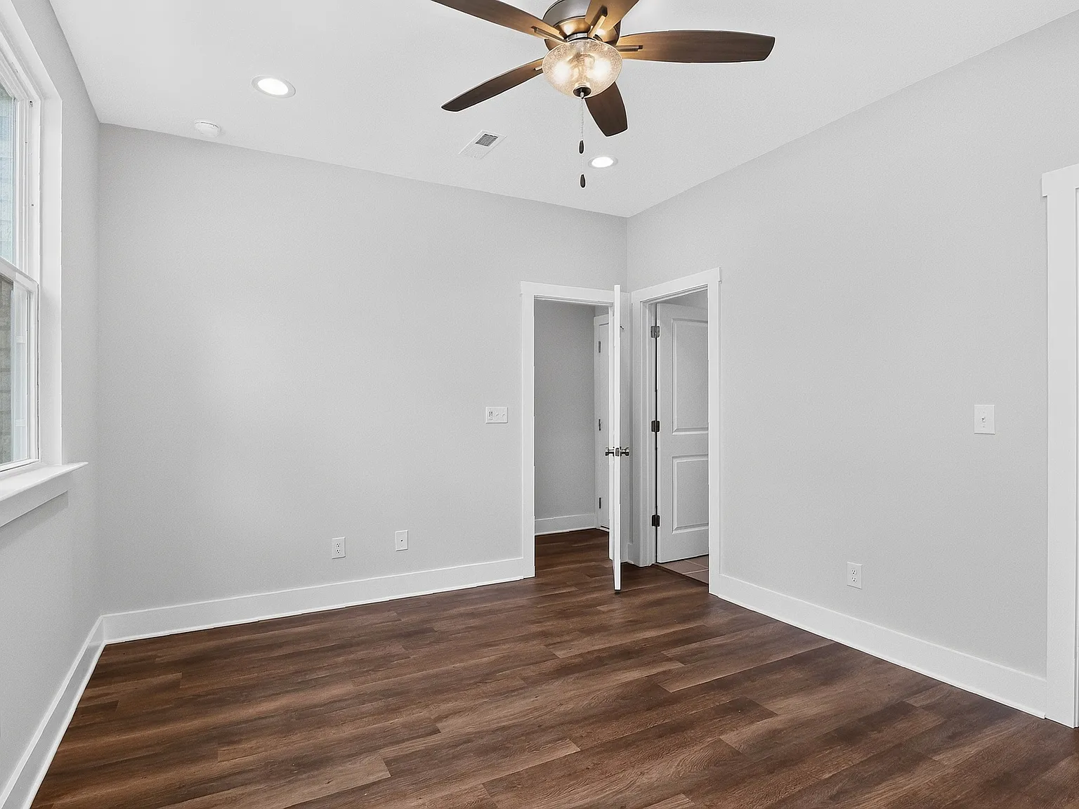 4 bed, 3.5 bath, 1984 sqft, $2,700 — Photo 4