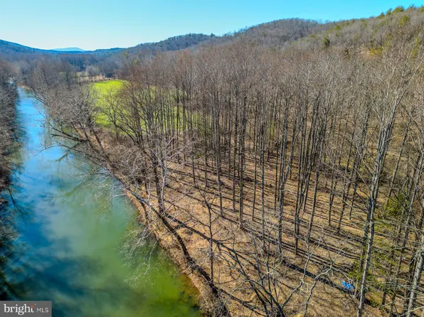 Croston Rd, Paw Paw, WV 25434