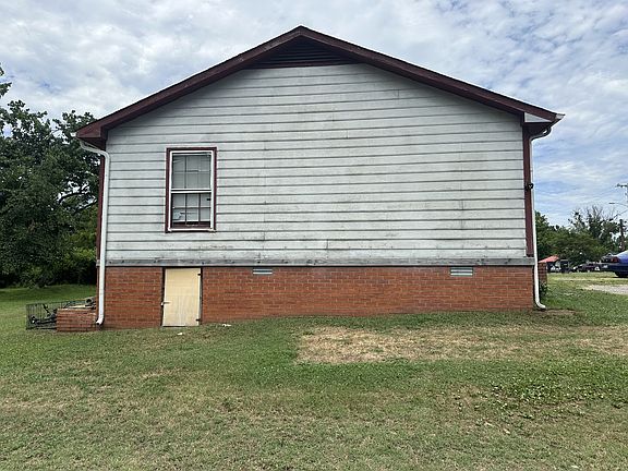 4th image of 412 Shelby St