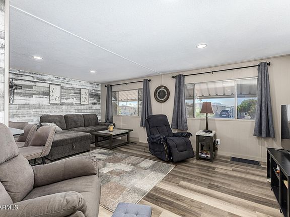 4th image of 747 E GERMANN Road #18