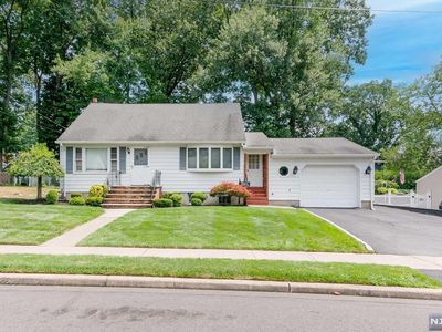 329 Howard St, Township Of Washington, NJ, 07676