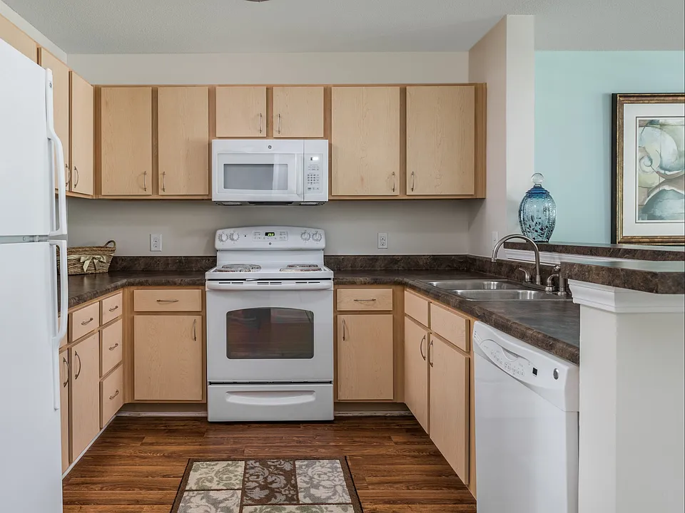 Spacious Kitchen with Breakfast Bar