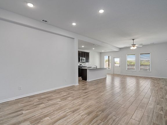 3rd image of 825 Blue Oak Blvd