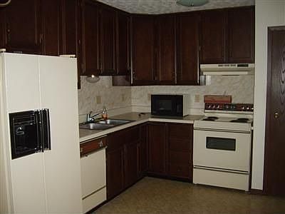 3rd image of 1610 Northway Dr