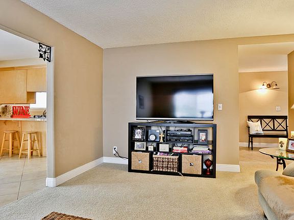 5th image of 3044 E Merrygrove St