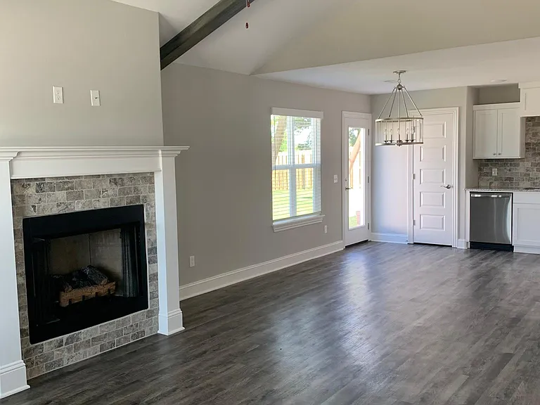 3760 Rockdale St — Photo 2