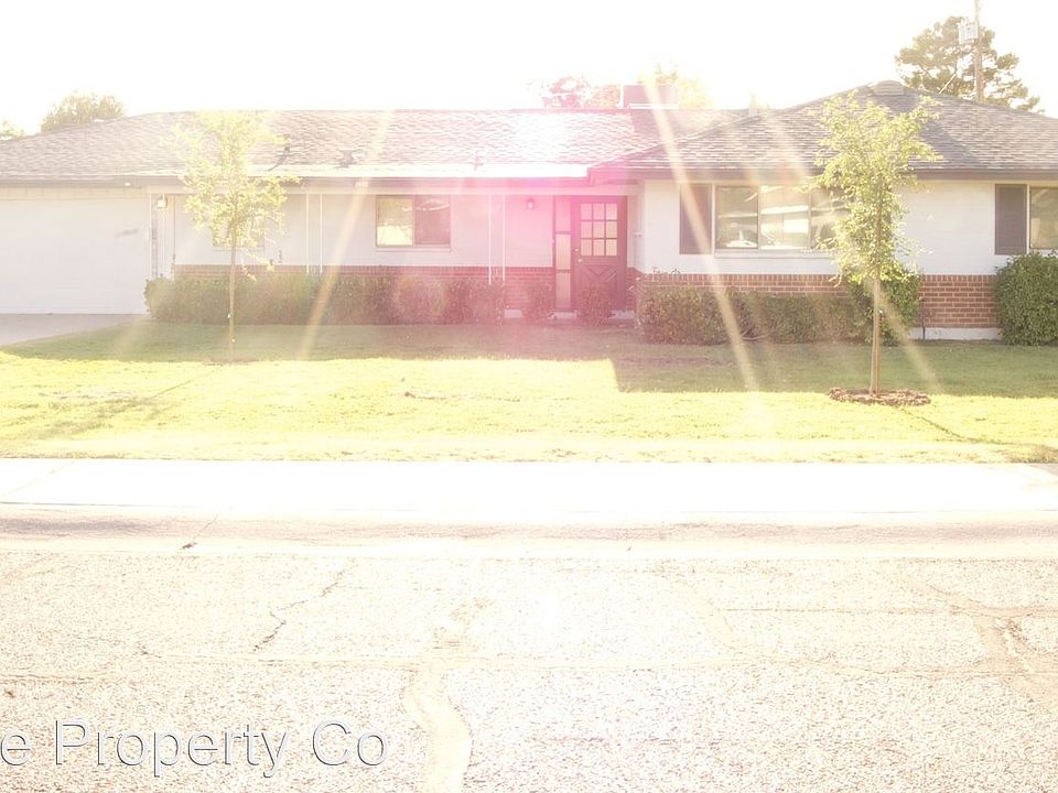 2nd image of 3602 N 47th Pl