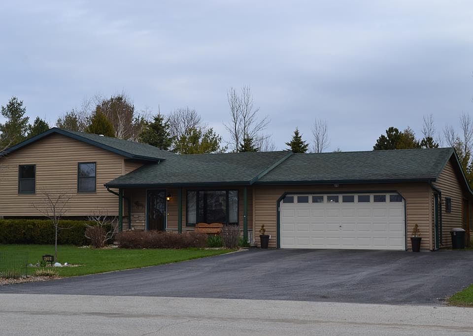 1st image of 4384 Cricket Ln