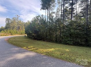 9999 Peninsula Reserve Rd, Nebo, NC 28761