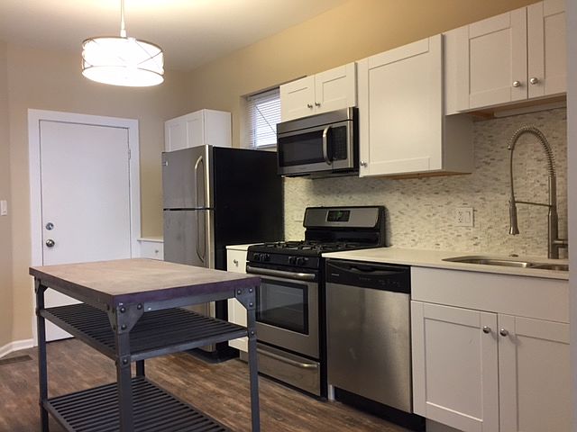 1st image of 2445 N Clybourn Ave #24451F