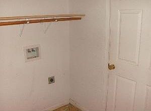4th image of 9568 Emerald Park Dr
